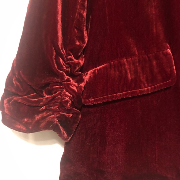 Jacket - Picture 2 of 4